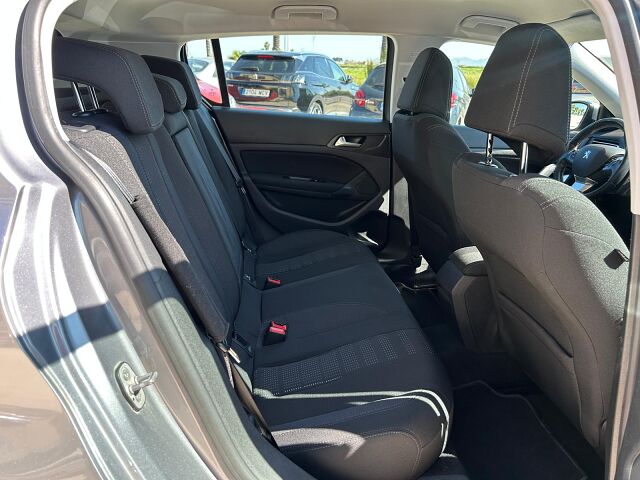 PEUGEOT 308 ALLURE 1.2 E-THP AUTO SPANISH LHD IN SPAIN 61000 MILES SUPERB 2017